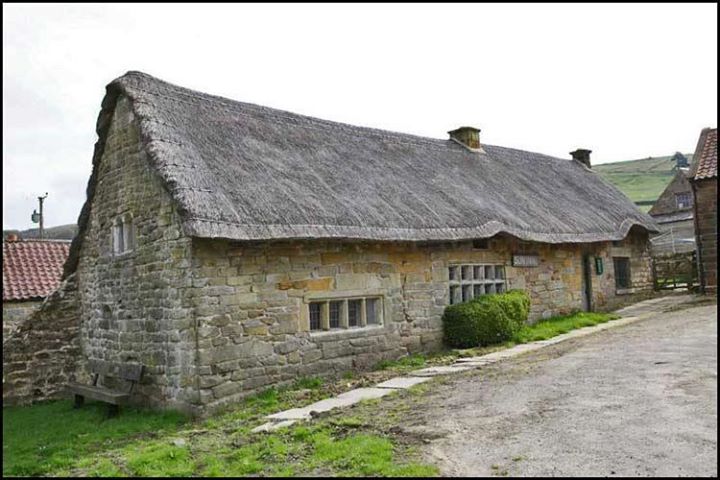 533900_193142140832995_1059893854_n