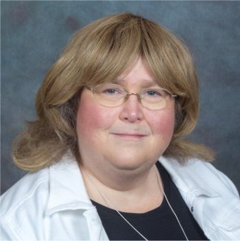 Wendy Van Camp - Poet Headshot 2019 - Square 600px (1)